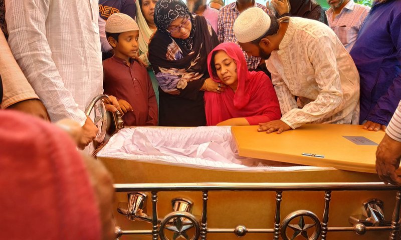 নিহত ওমর ফারুকের লাশ 1